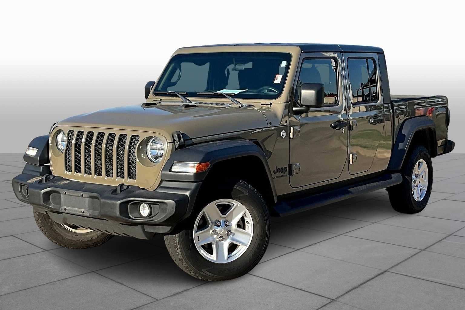 2020 Jeep Gladiator Sport S photo 2