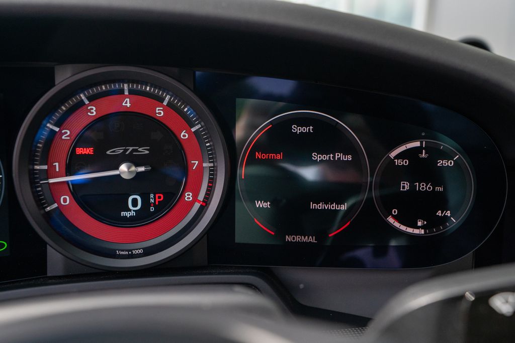 2023 Porsche 911 4 GTS photo 10