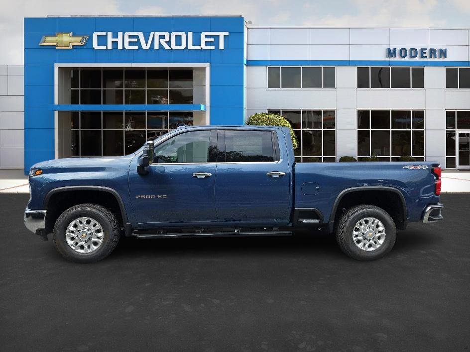 2025 Chevrolet Silverado 2500HD LTZ photo 2