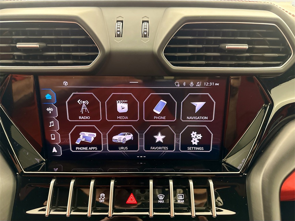 2022 Lamborghini Urus photo 15