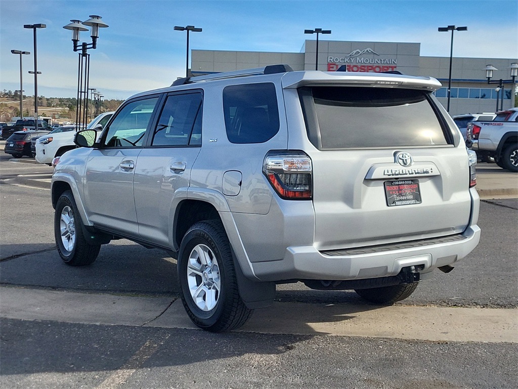 2024 Toyota 4Runner SR5 photo 6