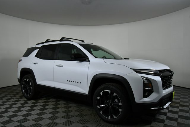 2026 Chevrolet Equinox RS photo 3