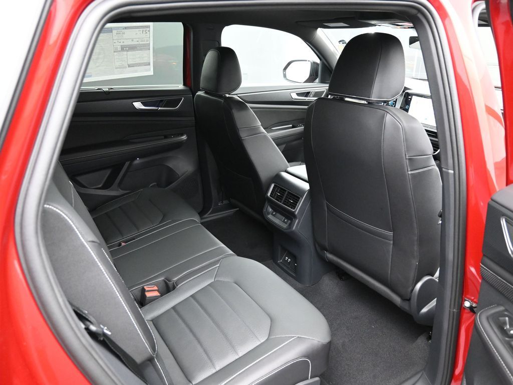 2025 Volkswagen Atlas Cross Sport SEL R-Line photo 45