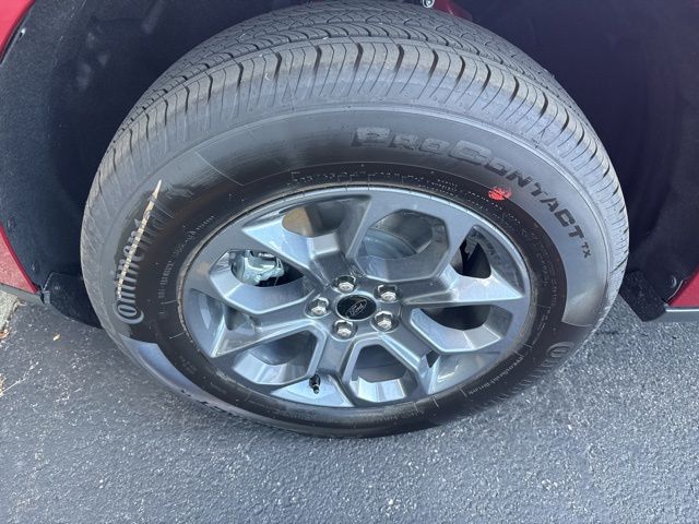 2025 Ford Maverick XLT photo 2