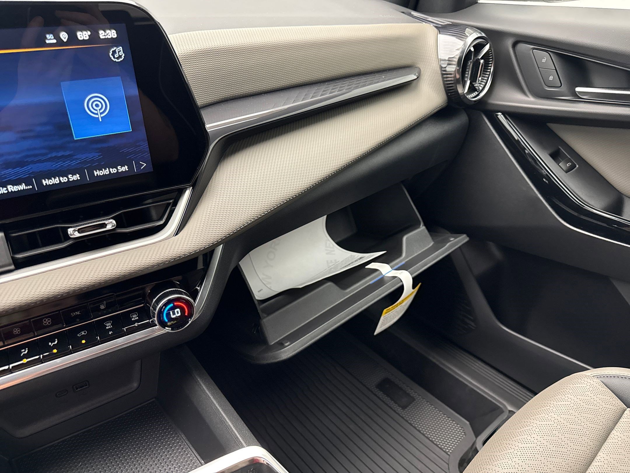 2026 Chevrolet Equinox LT photo 36