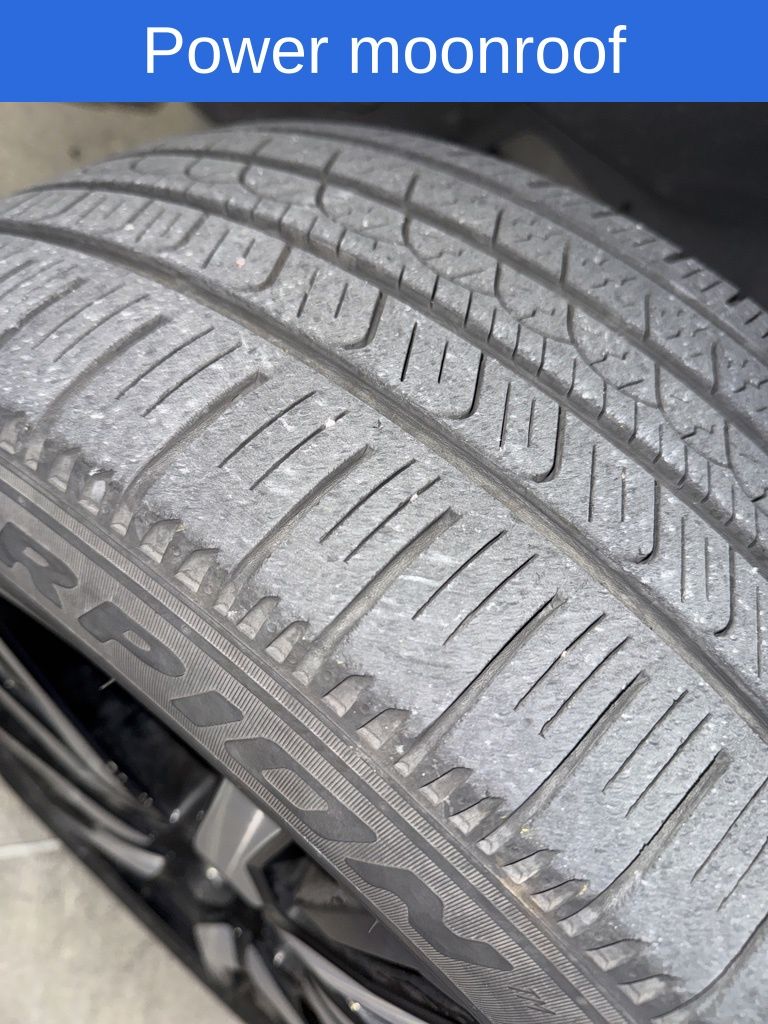 2022 Honda Pilot Touring photo 2