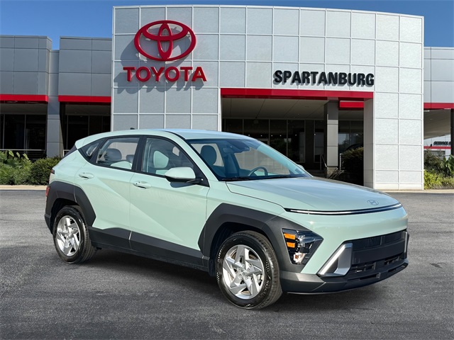 2025 Hyundai Kona SE's photo