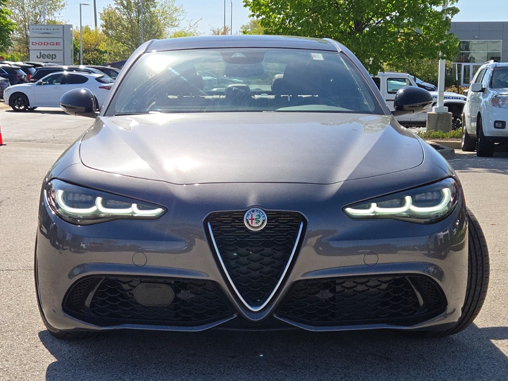 2024 Alfa Romeo Giulia Ti photo 4