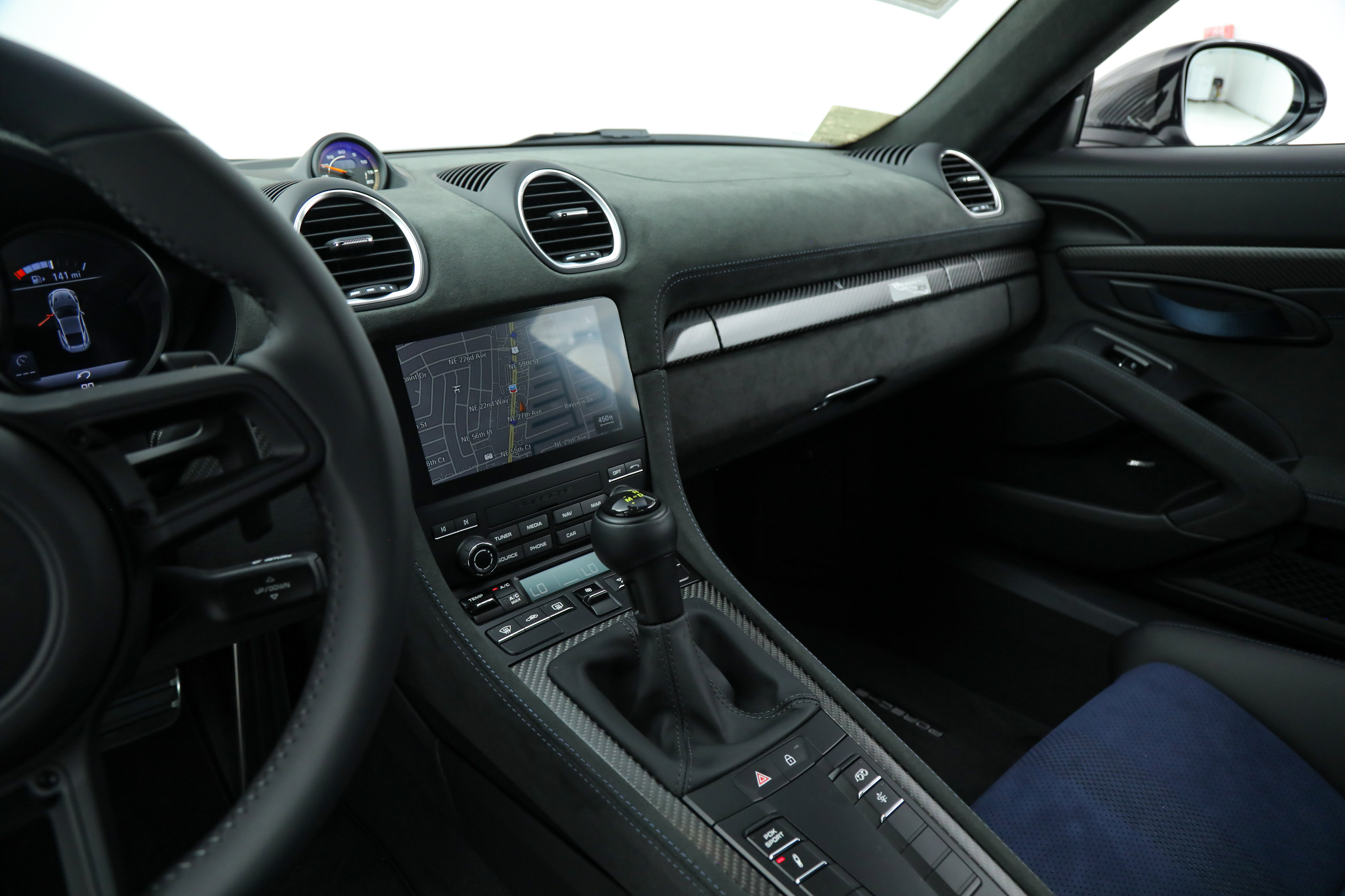2025 Porsche Cayman GT4 RS photo 43