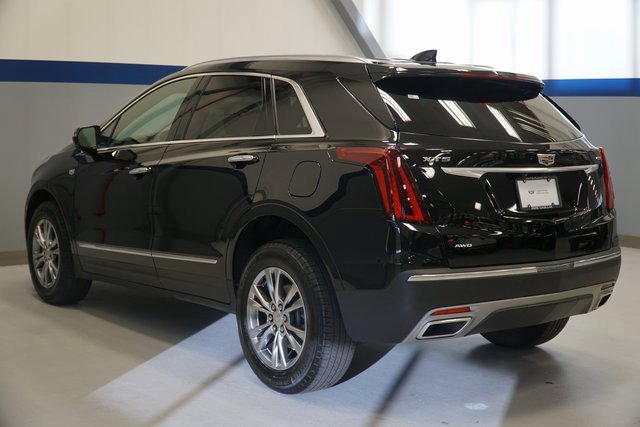 2022 Cadillac XT5 Premium Luxury photo 2
