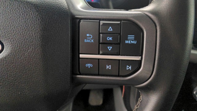 Used 2024 BLACK Ford XLT image 18