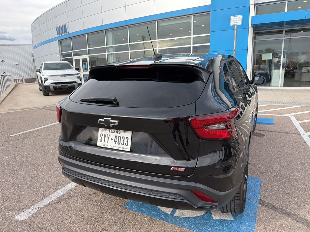 2024 Chevrolet Trax photo 12