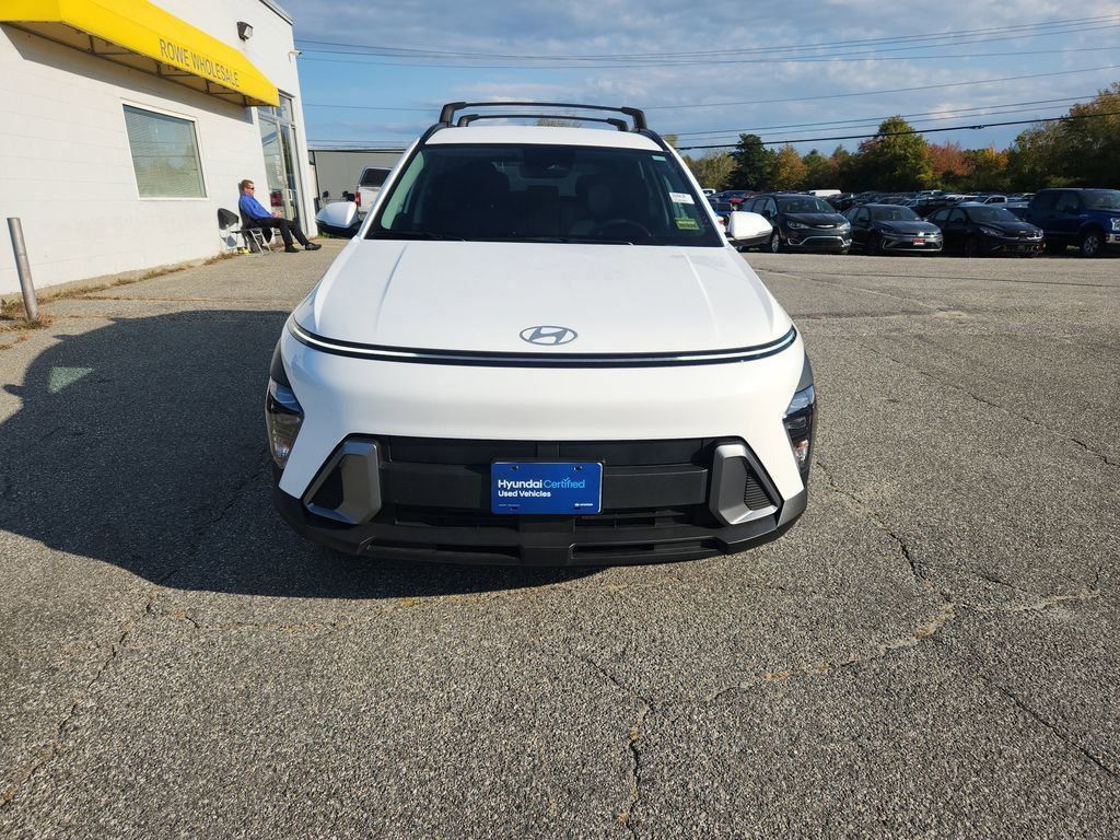 2025 Hyundai Kona SEL photo 2