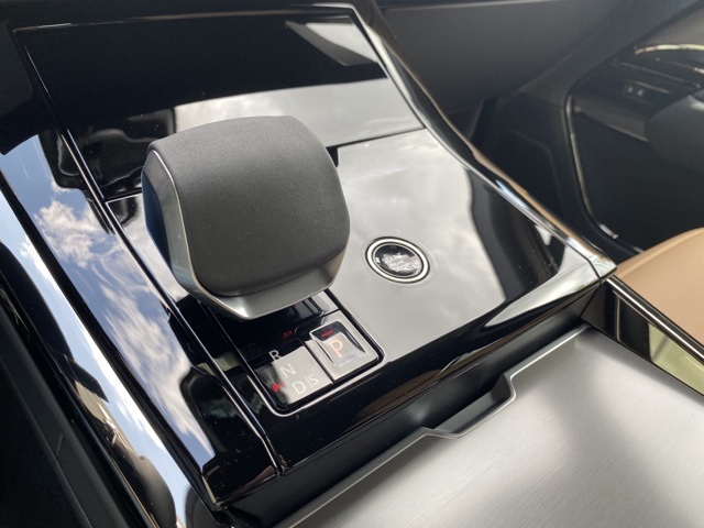 2025 Land Rover Range Rover Sport SE photo 14