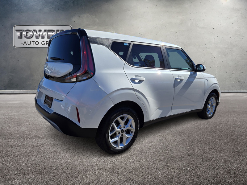 2024 Kia Soul LX photo 4