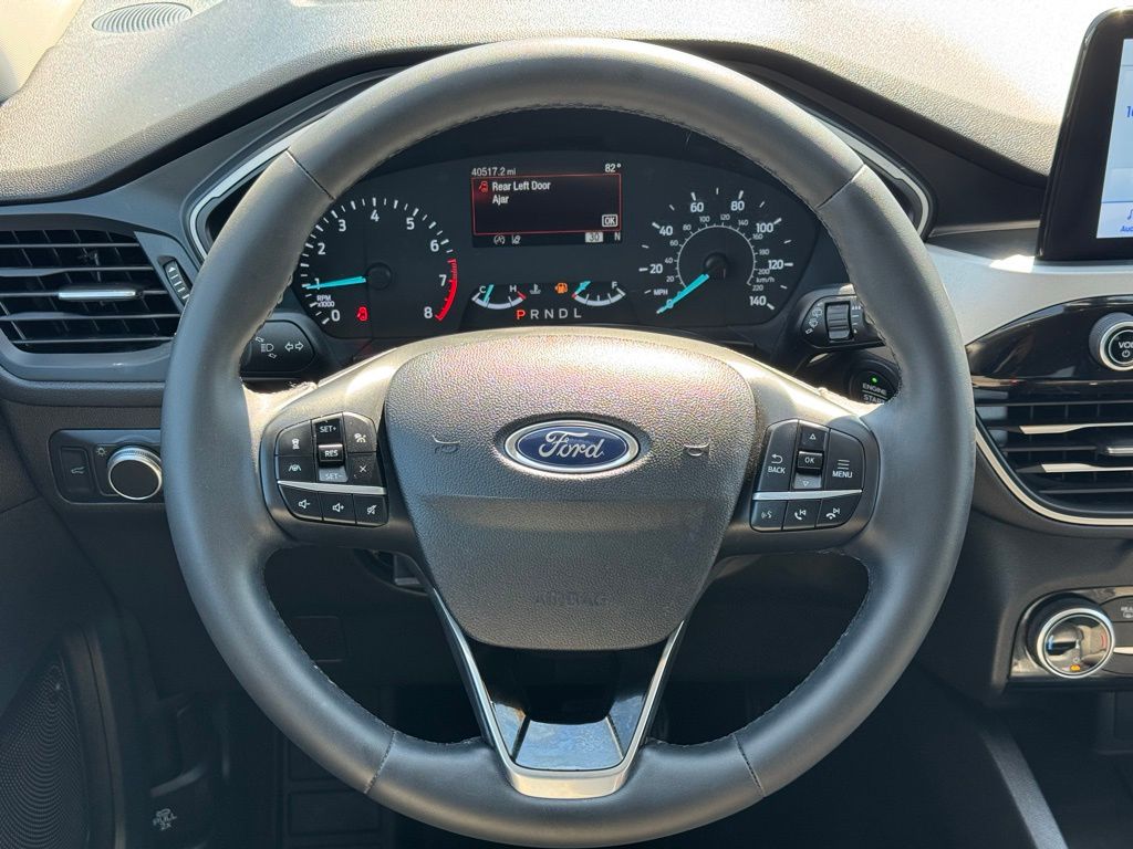 2022 Ford Escape SE photo 9