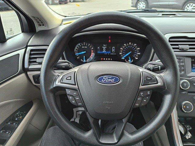 2018 Ford Fusion SE photo 20