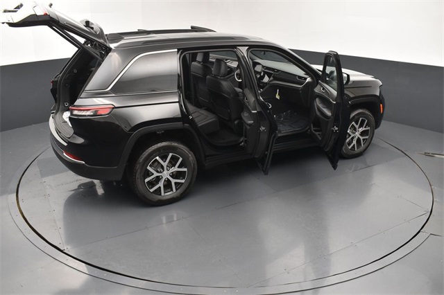2025 Jeep Grand Cherokee Limited photo 28