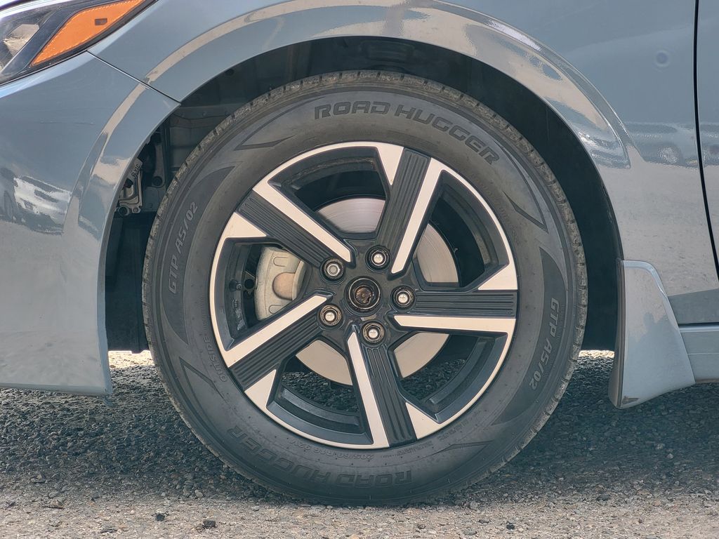 2024 Nissan Sentra SV photo 10