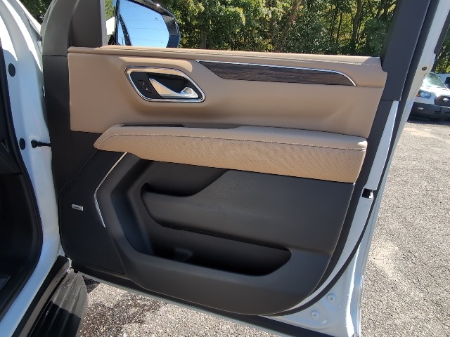 2024 Chevrolet Suburban Premier photo 56