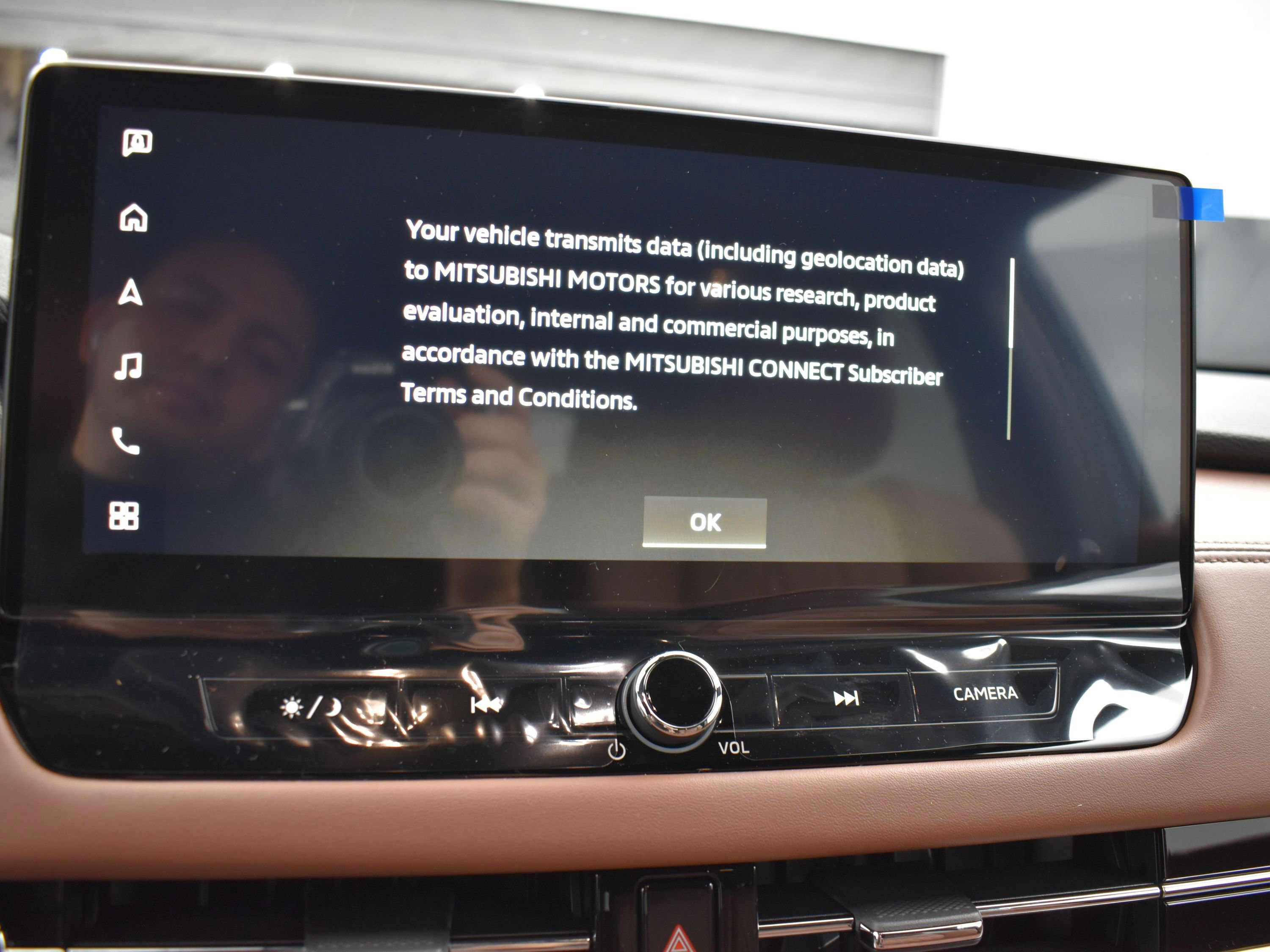 2025 Mitsubishi Outlander SEL photo 13