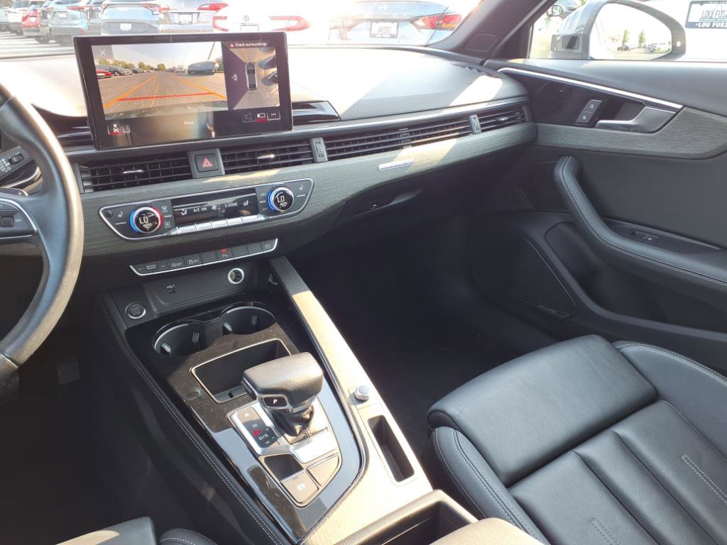 2023 Audi A4 S line Quattro Premium Plus photo 4
