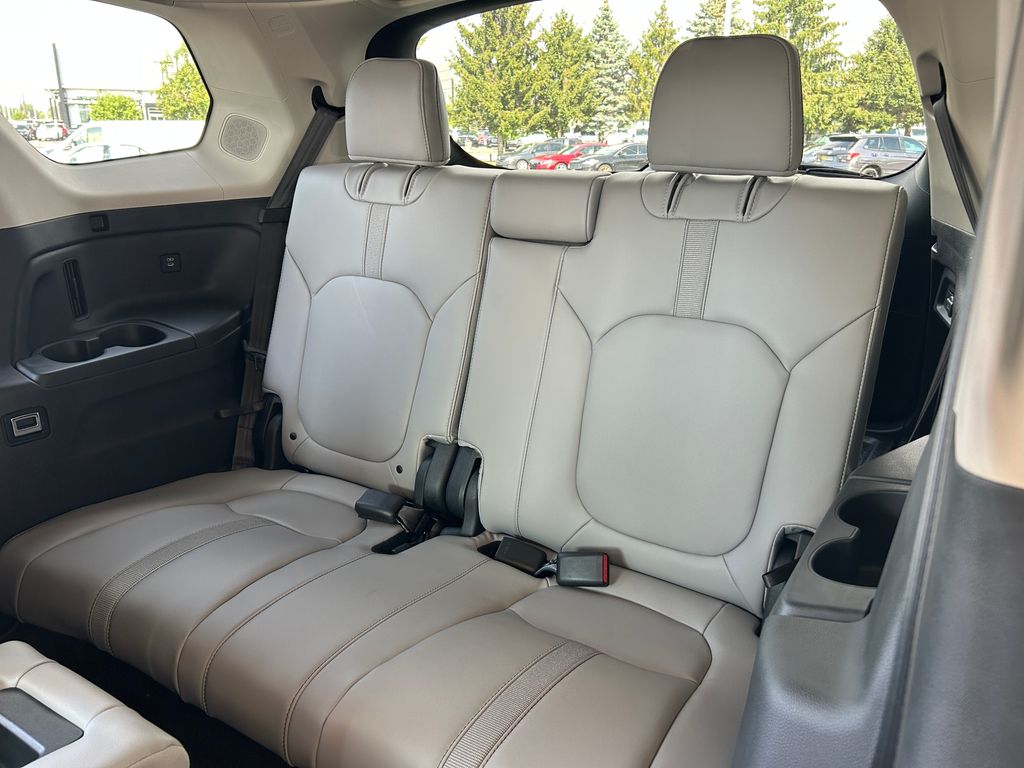 2025 Honda Pilot Touring photo 18