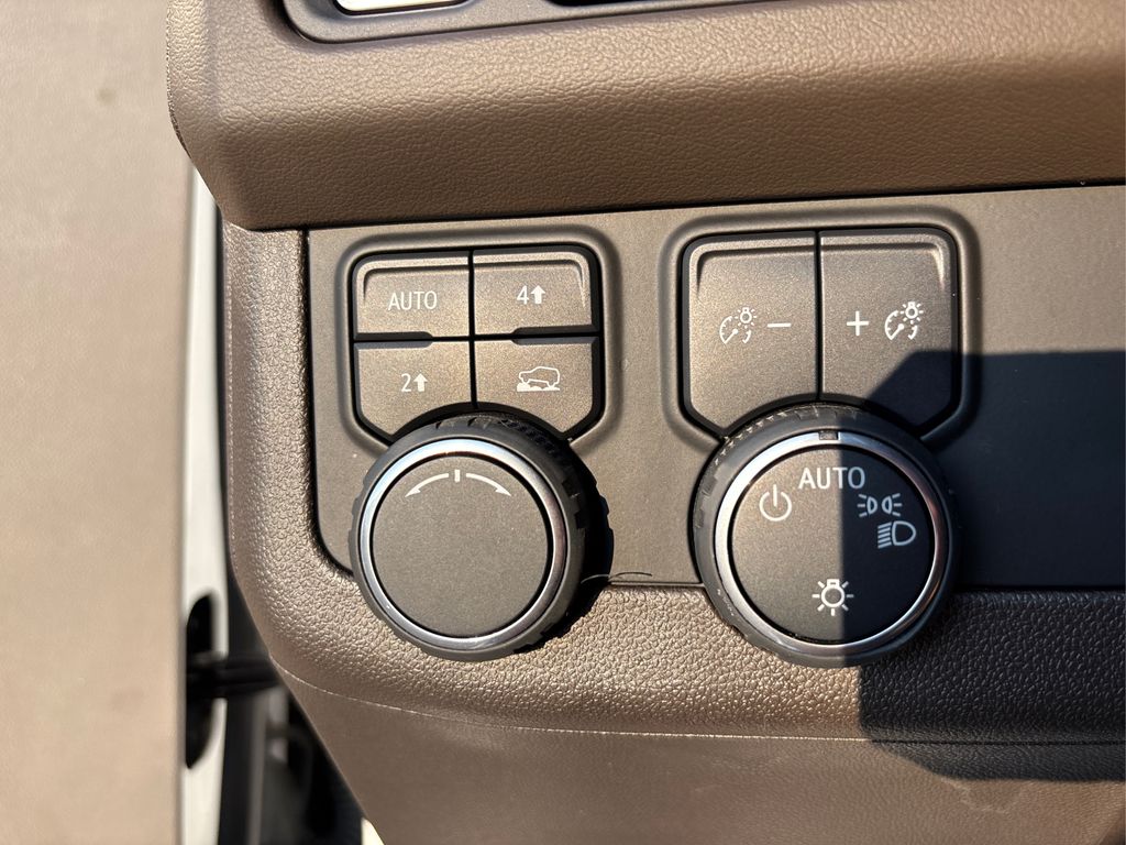 2021 Chevrolet Tahoe LT photo 33