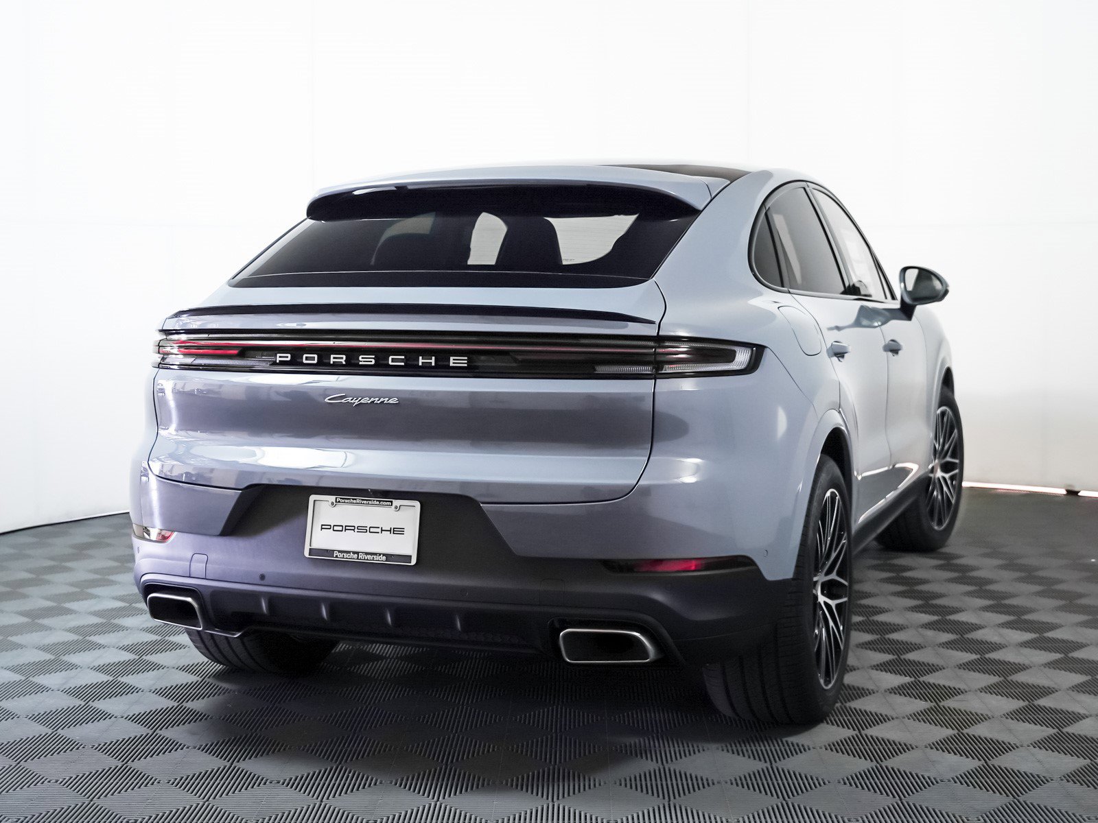 2025 Porsche Cayenne Coupe photo 10