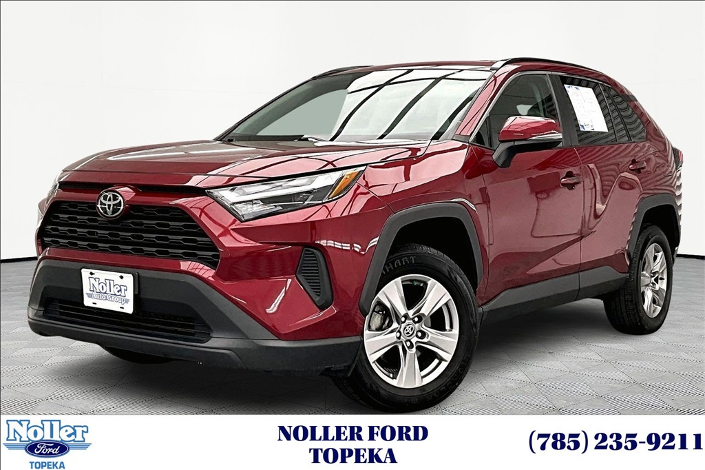 2023 Toyota RAV4 XLE's photo