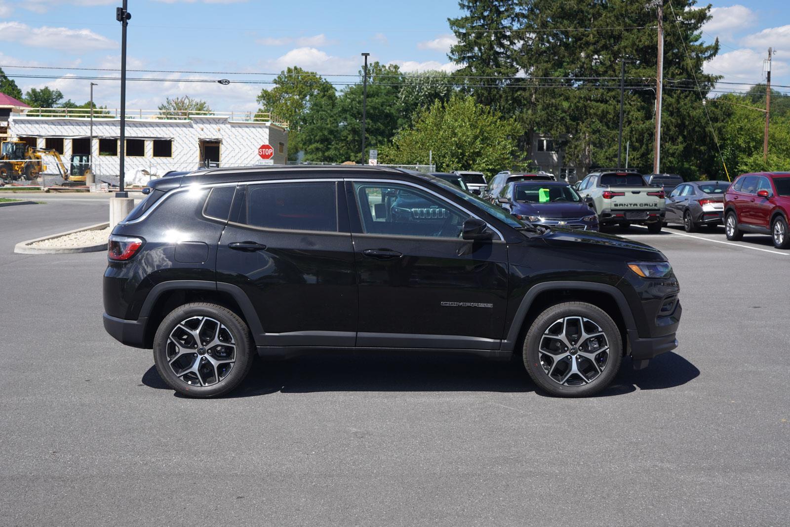 2025 Jeep Compass Limited photo 2