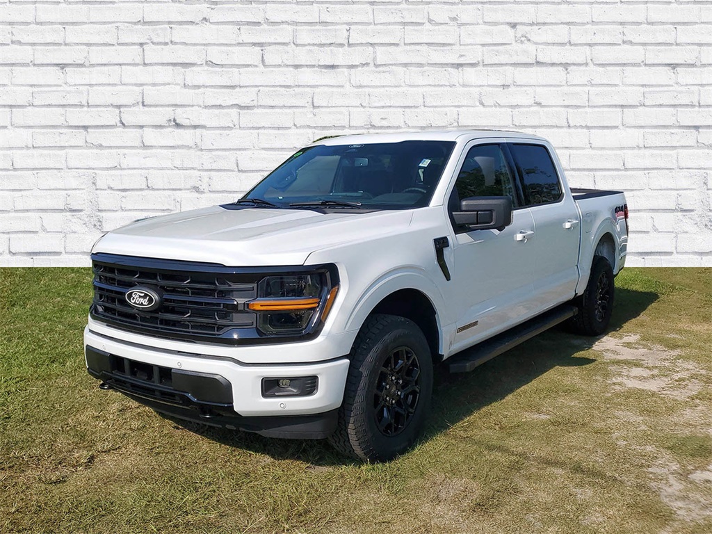 2025 Ford F-150 XLT photo 4