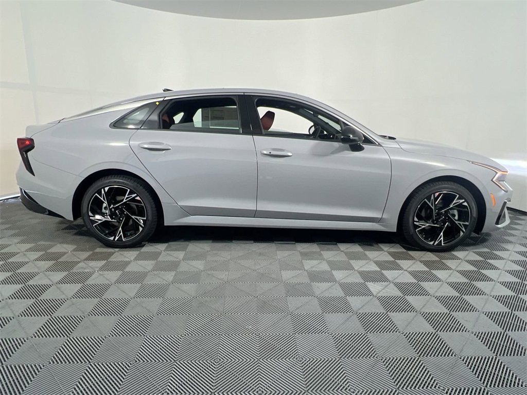 2026 Kia K5 GT-Line photo 2
