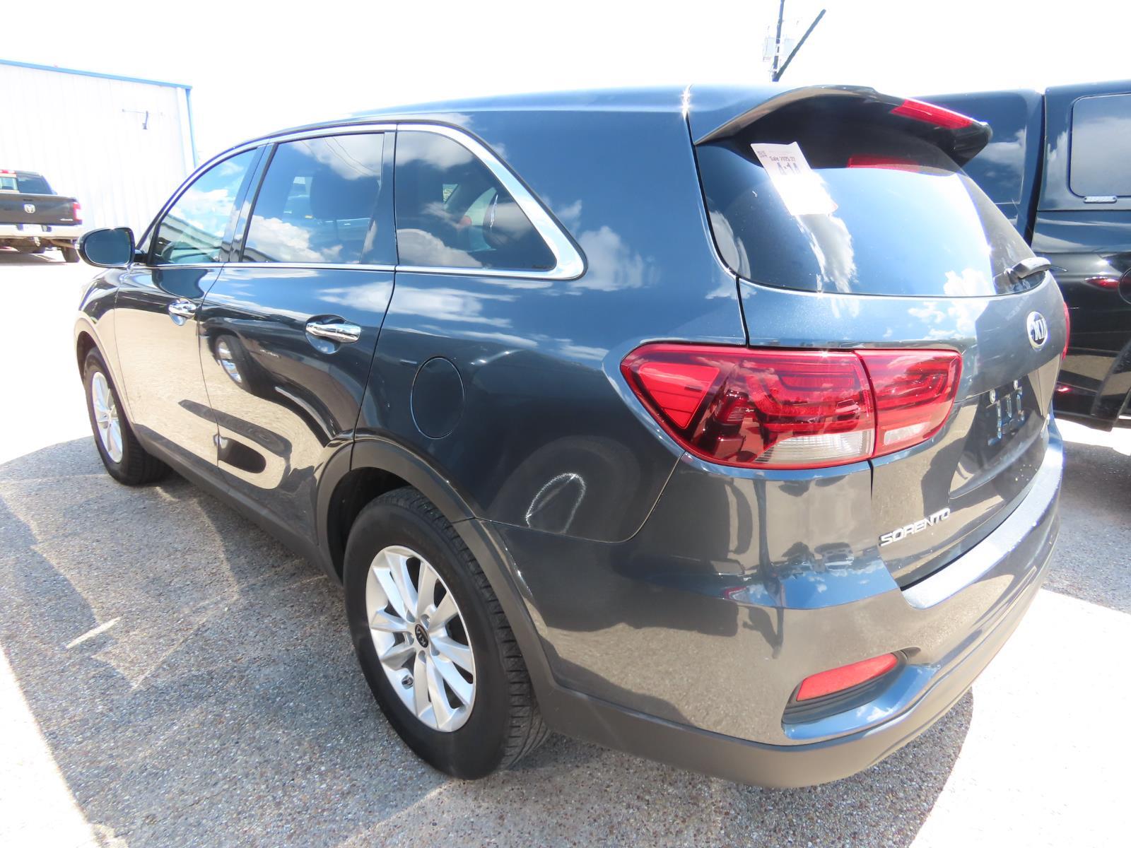 2020 Kia Sorento LX photo 6