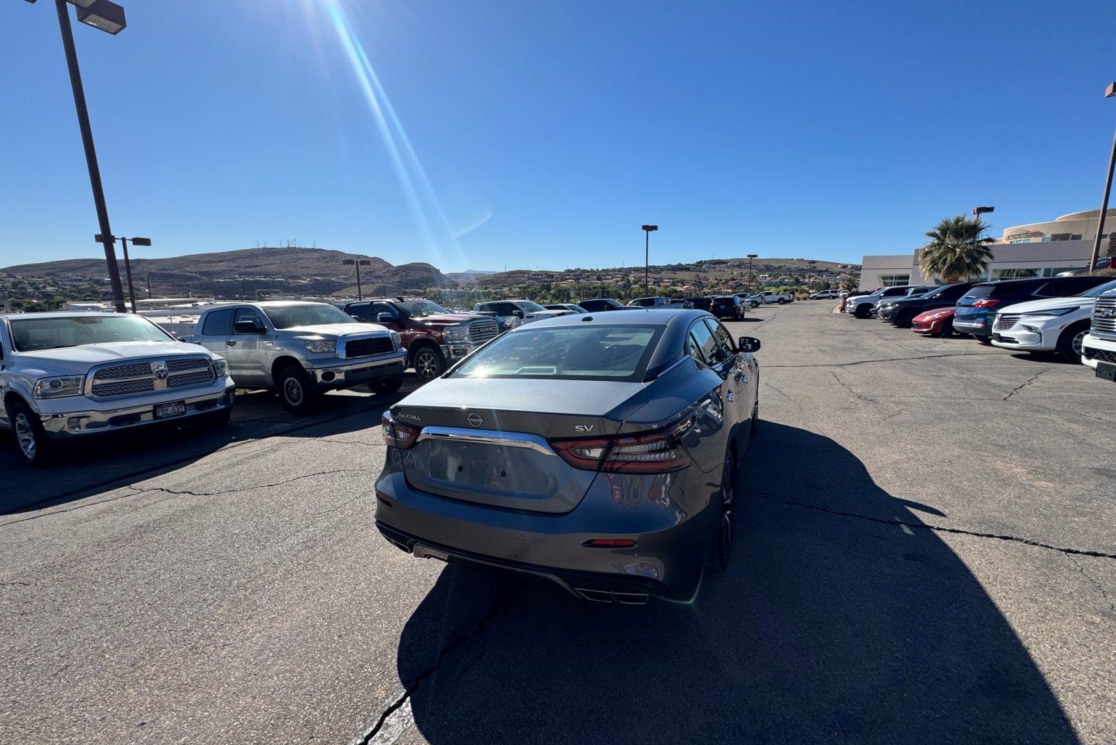 2023 Nissan Maxima SV photo 4