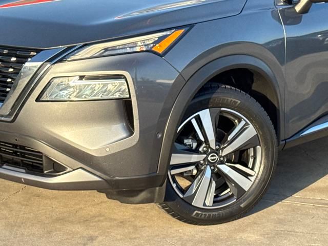 2023 Nissan Rogue SL photo 3
