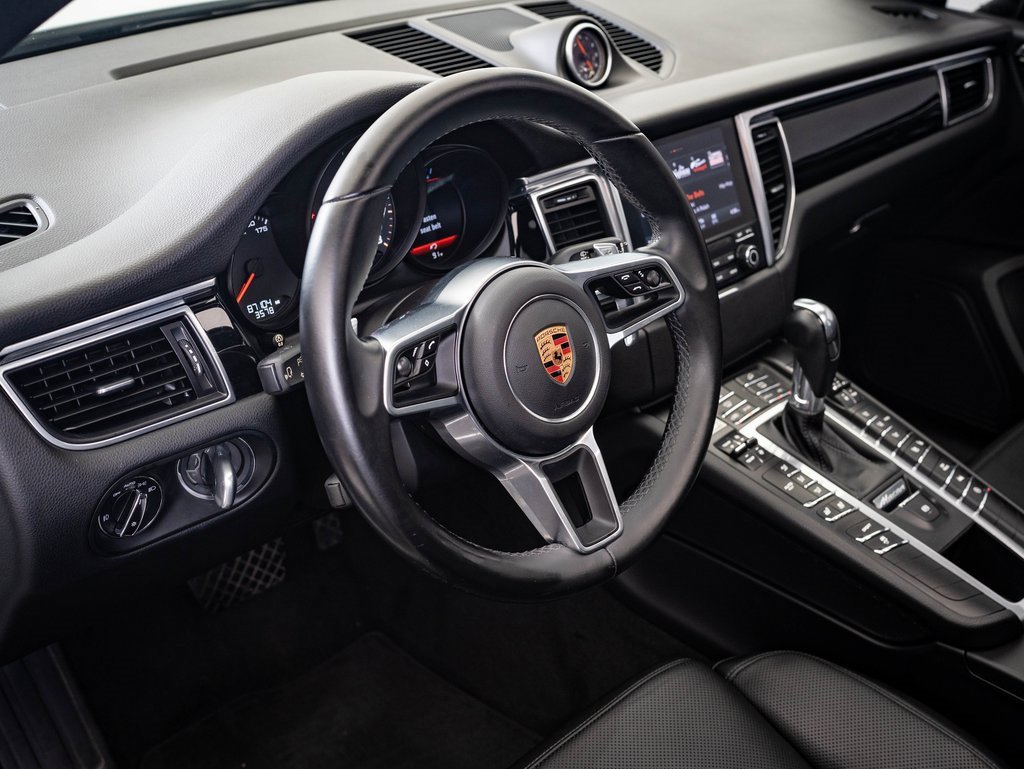 2018 Porsche Macan photo 4