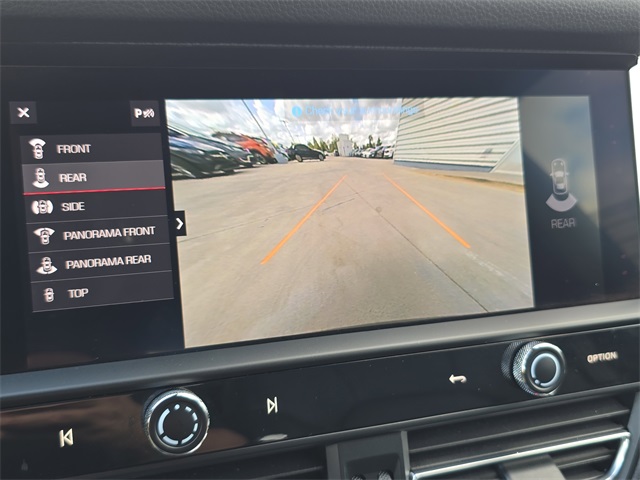 2022 Porsche Macan Base photo 21