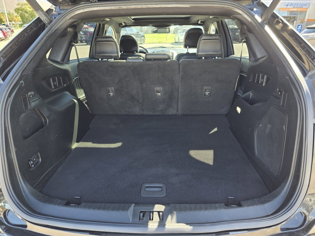 2019 Ford Edge ST photo 12