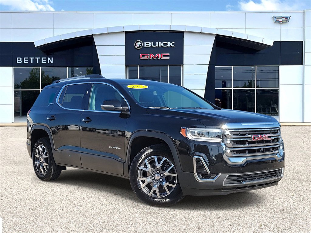 2023 GMC Acadia SLT's photo