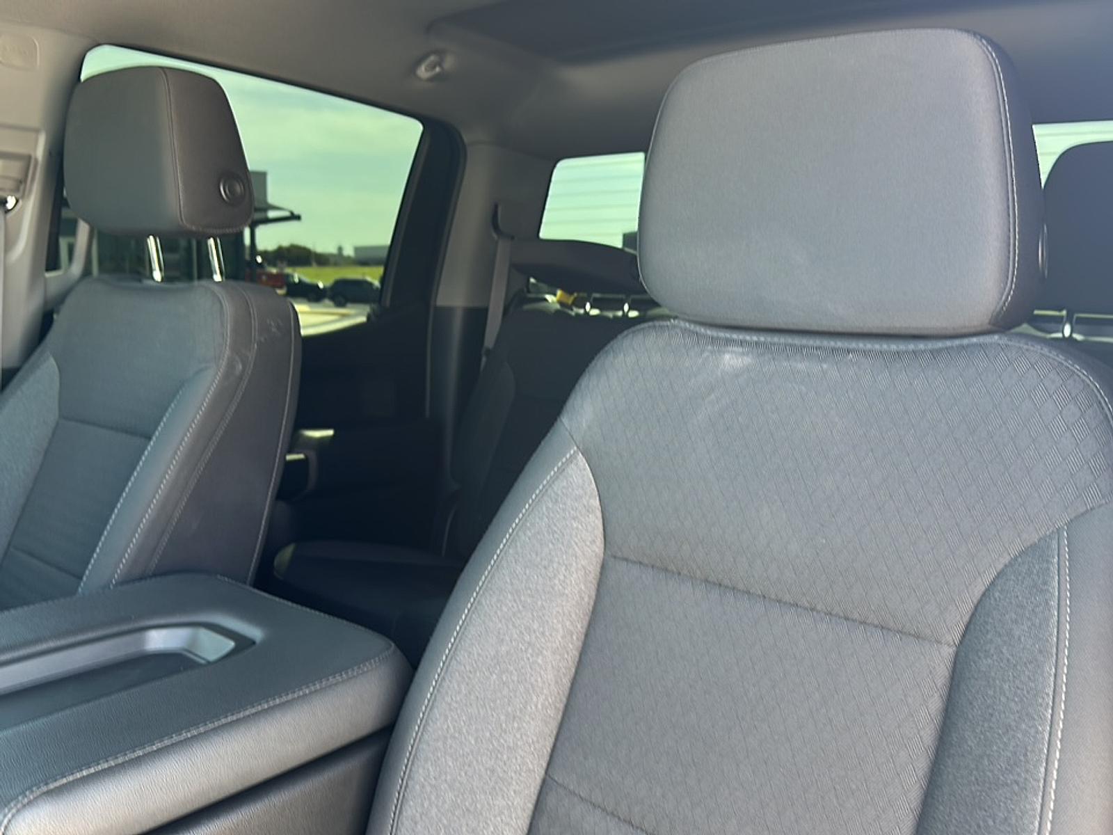 2023 Chevrolet Silverado 1500 Custom photo 4