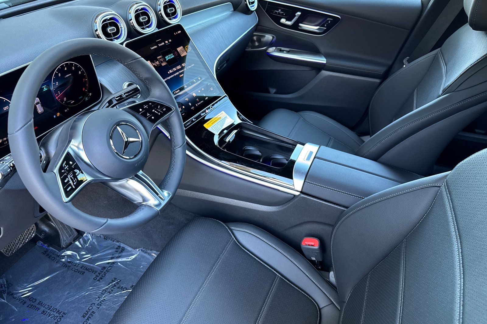 2026 Mercedes Benz GLC 300 photo 8