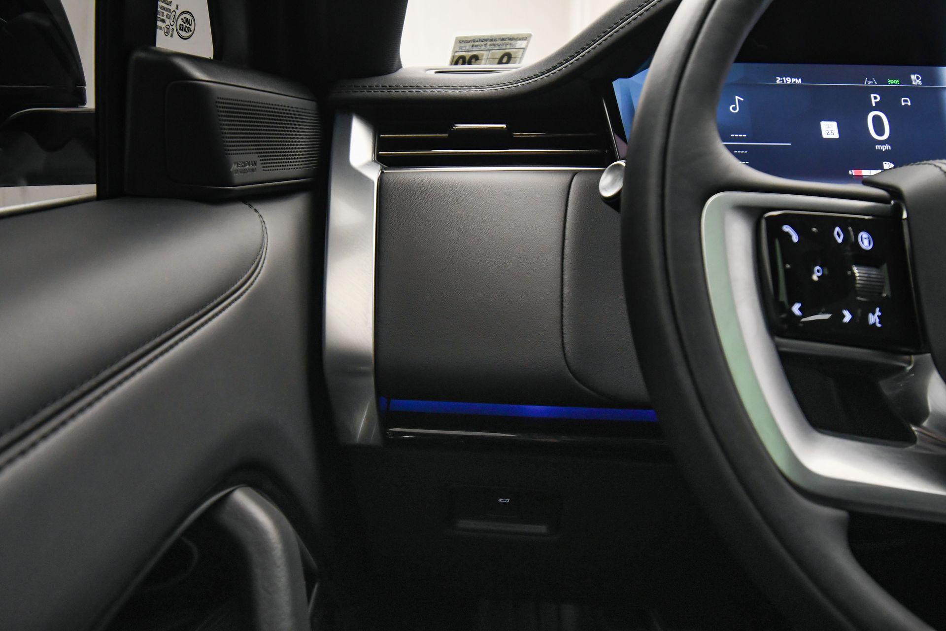 2025 Land Rover Range Rover SE photo 31