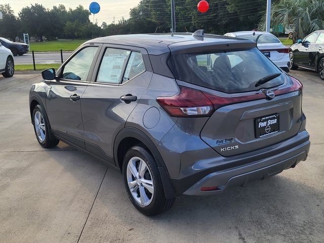 2025 Nissan Kicks Play S photo 2