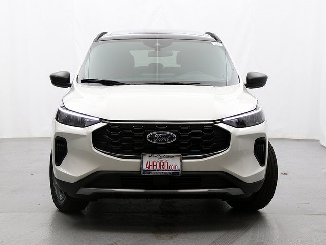 2025 Ford Escape ST-Line photo 3