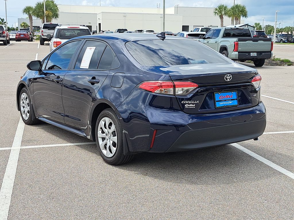 2025 Toyota Corolla LE photo 4