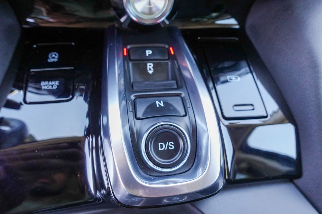 2024 Acura MDX SH-AWD photo 18