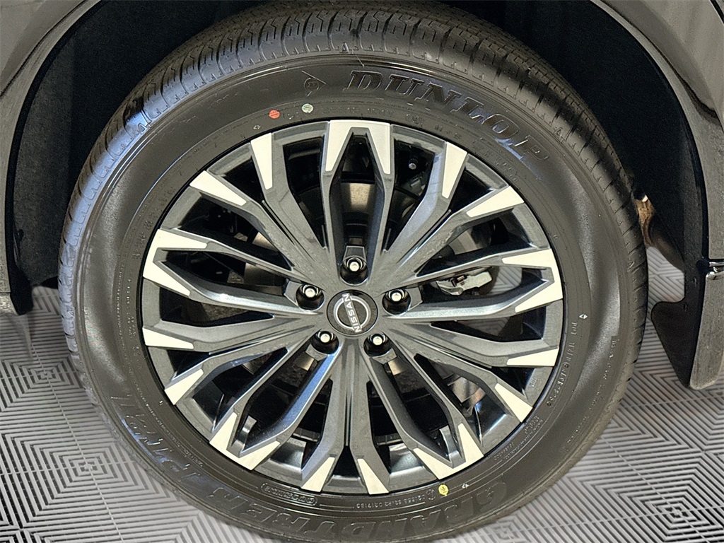 2026 Nissan Rogue Platinum photo 21
