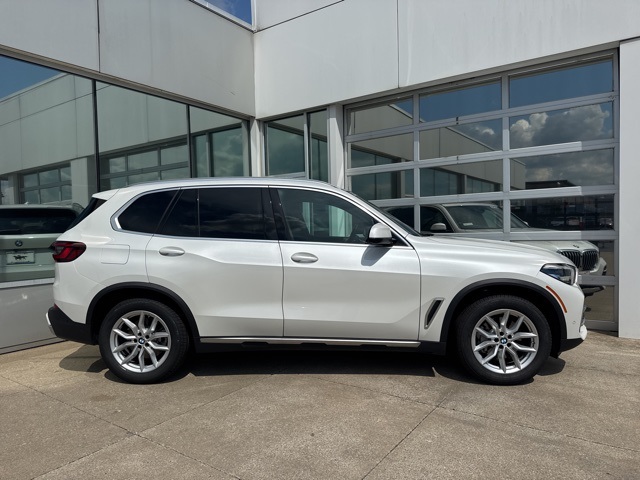 2023 Bmw X5 xDrive40i photo 2