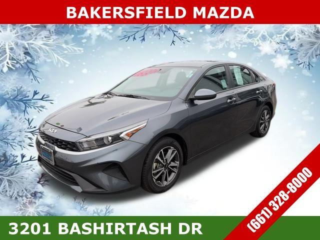 2023 Kia Forte LXS's photo